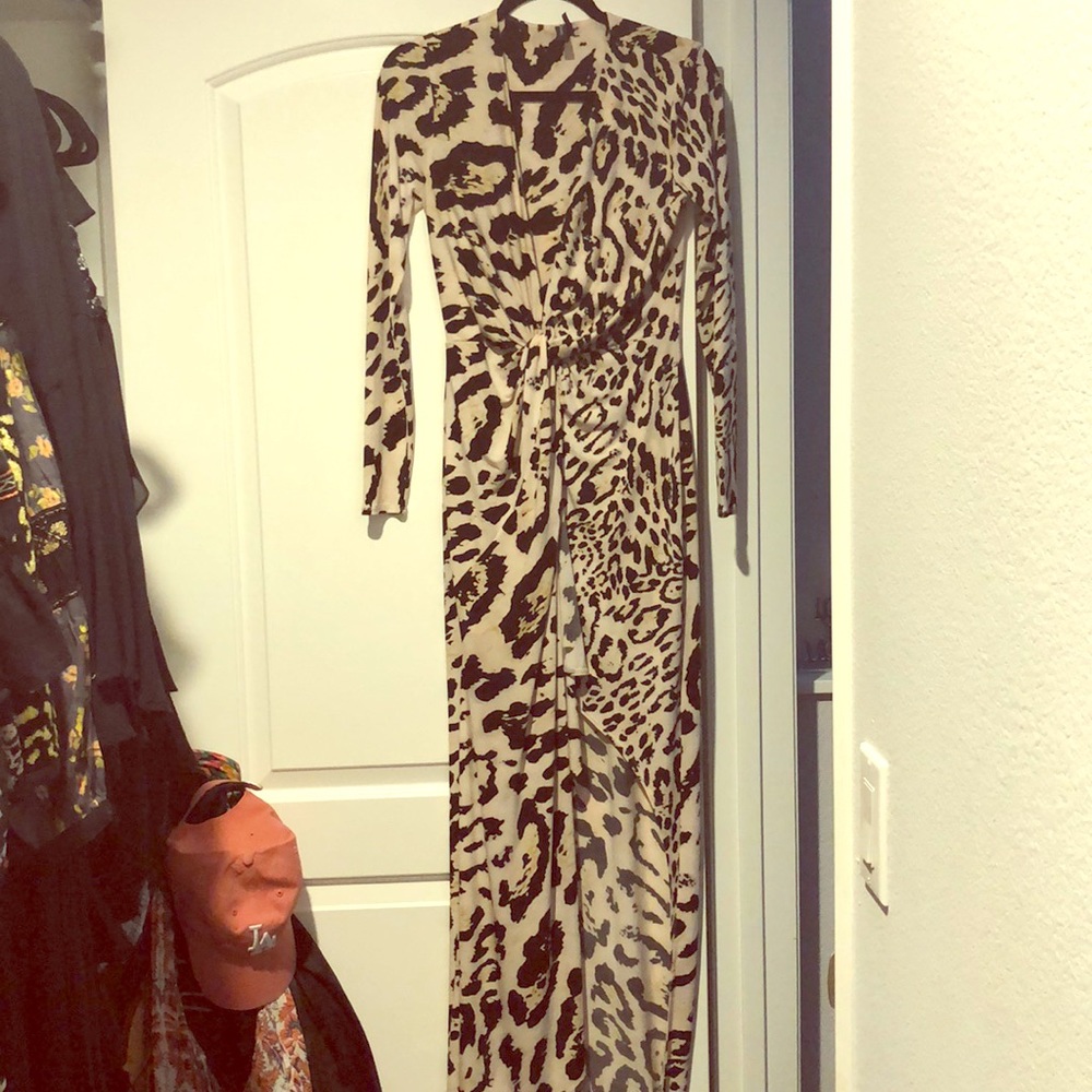 Very comfortable maxi animal print dress.